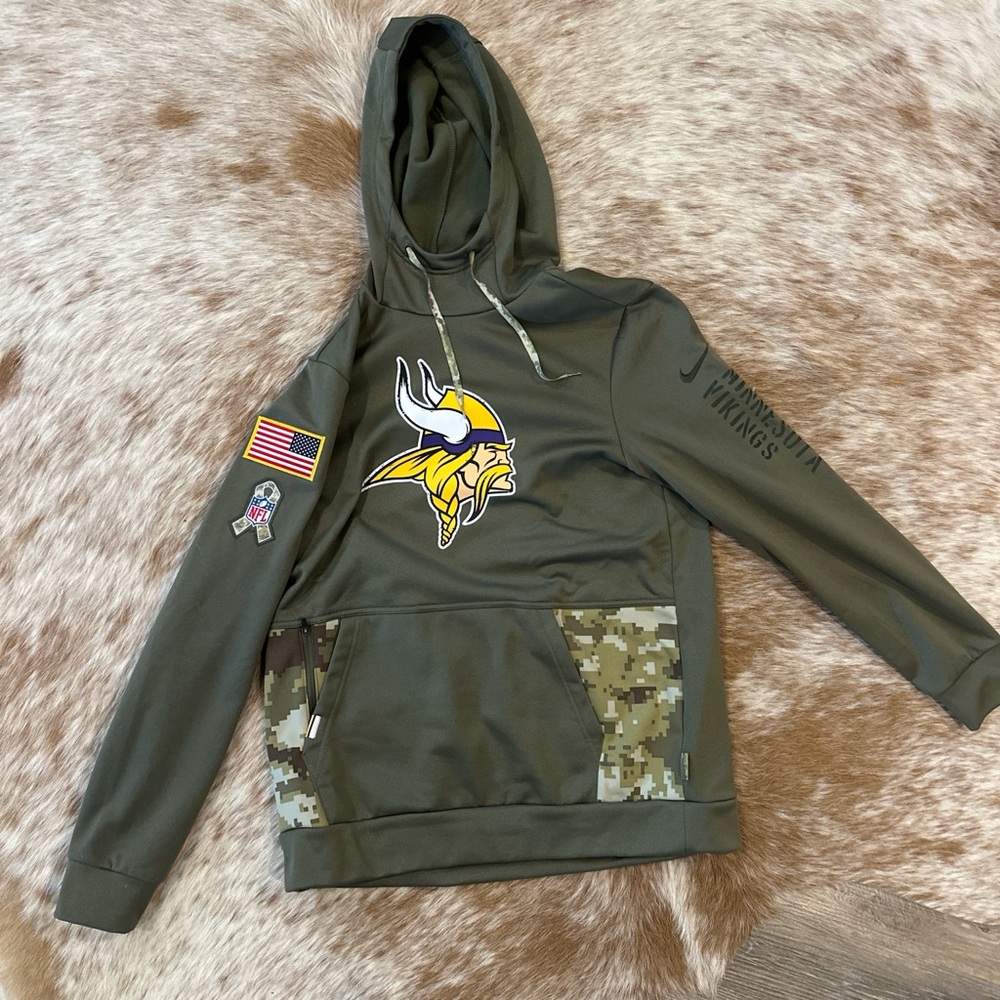 NFL Olive Green Camo-Trim Therma-Fit Hoodie